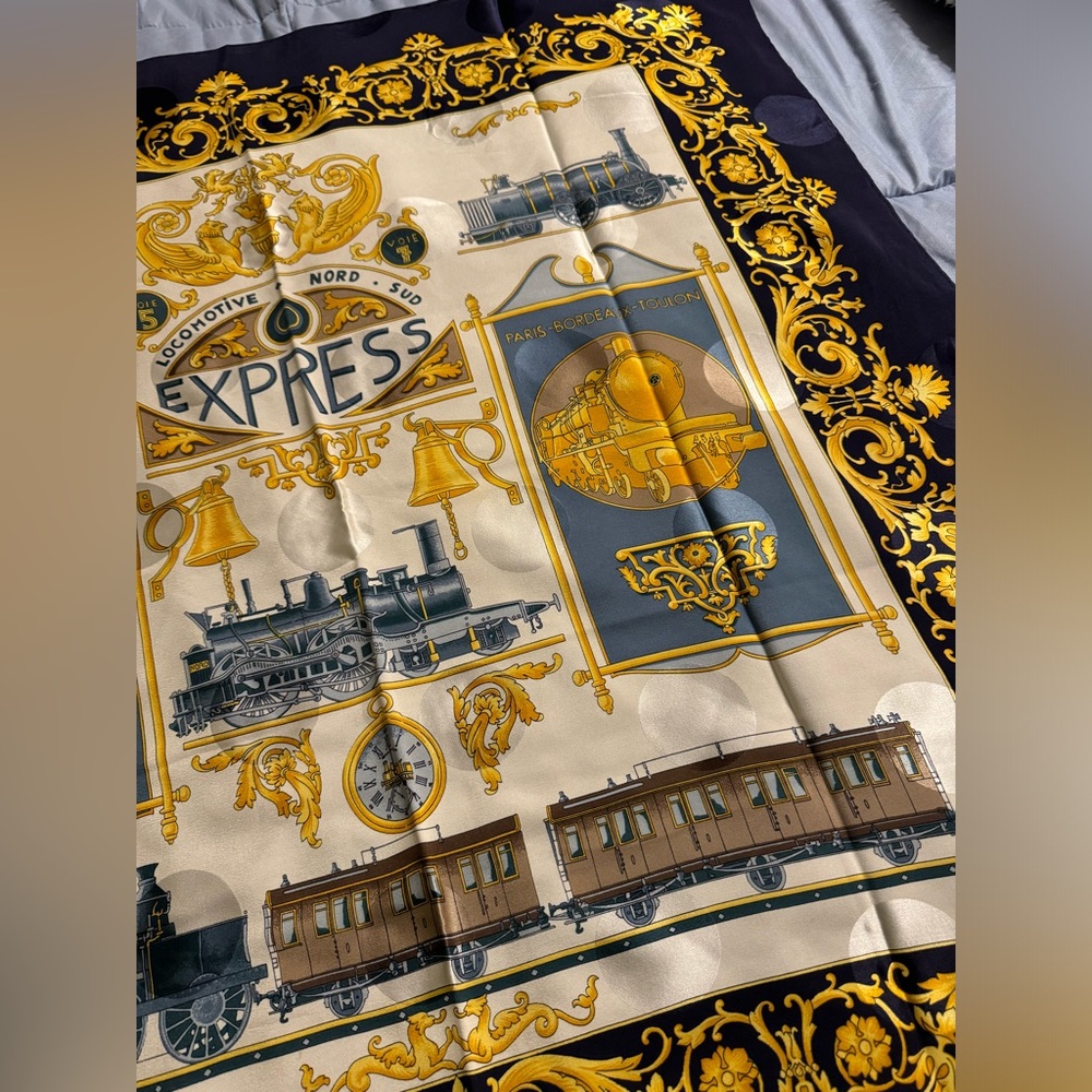 Celine train silk scarf - Picture 3 of 12